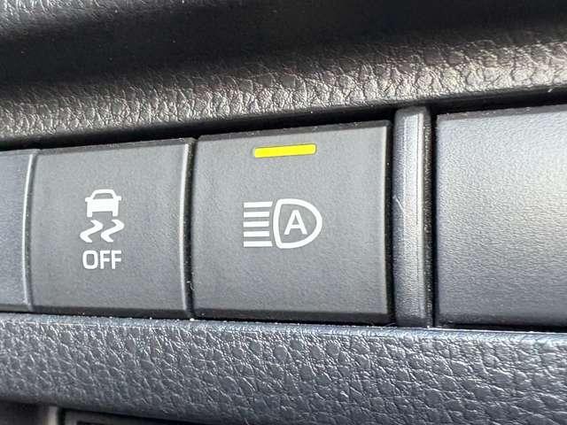 ハリアー Ｇ　セーフティセンス！ブラインドスポットモニター！純正ナビ＆ＢＴ＆バックカメラ！ＬＥＤヘッドライト！オートライト！純正アルミ！半革シート！デジタルインナーミラー！パワーバックドア！ビル（45枚目）