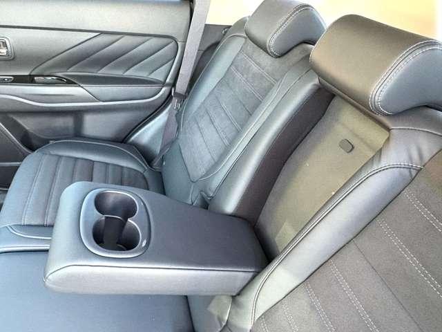 アウトランダーＰＨＥＶ Ｇナビパッケージ　４ＷＤ　ＳＲ★ＱＣ付★（23枚目）