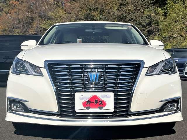 クラウンハイブリッド ロイヤルサルーン　禁煙車！後期型！クルーズコントロール！純正ナビ＆フルセグＴＶ＆ＢＴ＆バックカメラ！ＬＥＤライト！オートライト！純正アルミ！ビルトインＥＴＣ！シートヒーター！ステアリングヒーター！クルーズコントロール（9枚目）