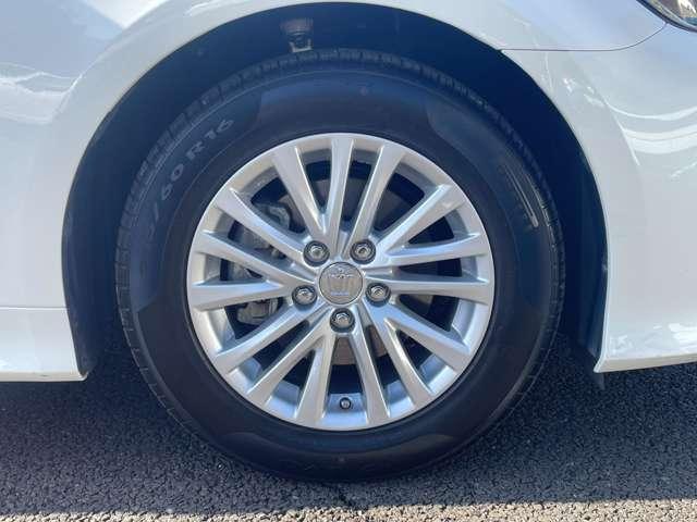 クラウンハイブリッド ロイヤルサルーン　禁煙車！後期型！クルーズコントロール！純正ナビ＆フルセグＴＶ＆ＢＴ＆バックカメラ！ＬＥＤライト！オートライト！純正アルミ！ビルトインＥＴＣ！シートヒーター！ステアリングヒーター！クルーズコントロール（12枚目）