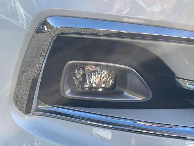 クラウンハイブリッド ロイヤルサルーン　禁煙車！後期型！クルーズコントロール！純正ナビ＆フルセグＴＶ＆ＢＴ＆バックカメラ！ＬＥＤライト！オートライト！純正アルミ！ビルトインＥＴＣ！シートヒーター！ステアリングヒーター！クルーズコントロール（17枚目）