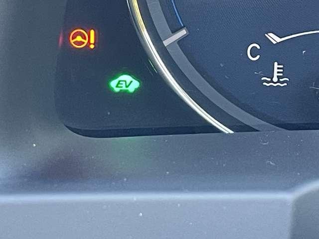 クラウンハイブリッド ロイヤルサルーン　禁煙車！後期型！クルーズコントロール！純正ナビ＆フルセグＴＶ＆ＢＴ＆バックカメラ！ＬＥＤライト！オートライト！純正アルミ！ビルトインＥＴＣ！シートヒーター！ステアリングヒーター！クルーズコントロール（40枚目）