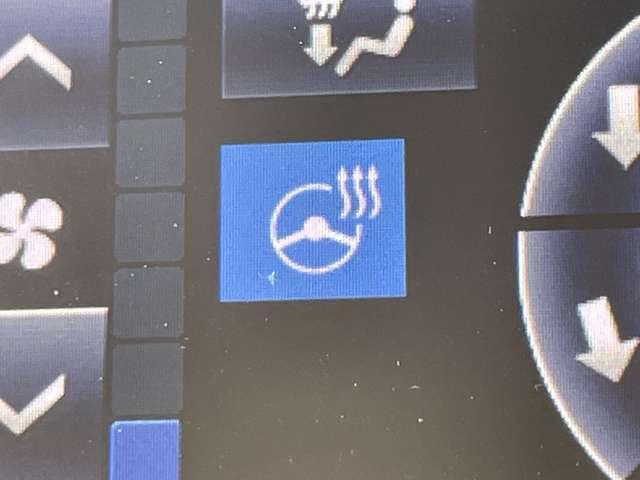 クラウンハイブリッド ロイヤルサルーン　禁煙車！後期型！クルーズコントロール！純正ナビ＆フルセグＴＶ＆ＢＴ＆バックカメラ！ＬＥＤライト！オートライト！純正アルミ！ビルトインＥＴＣ！シートヒーター！ステアリングヒーター！クルーズコントロール（41枚目）