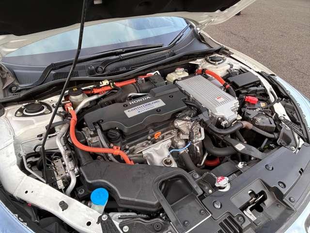 アコードハイブリッド ＥＸ　インターナビ＆フルセグＴＶ／衝突軽減／追従クルーズ／バックカメラ／木目調コンビステアリング／ビルトインＥＴＣ／ＬＥＤヘッドライト／１７インチアルミホイール（27枚目）