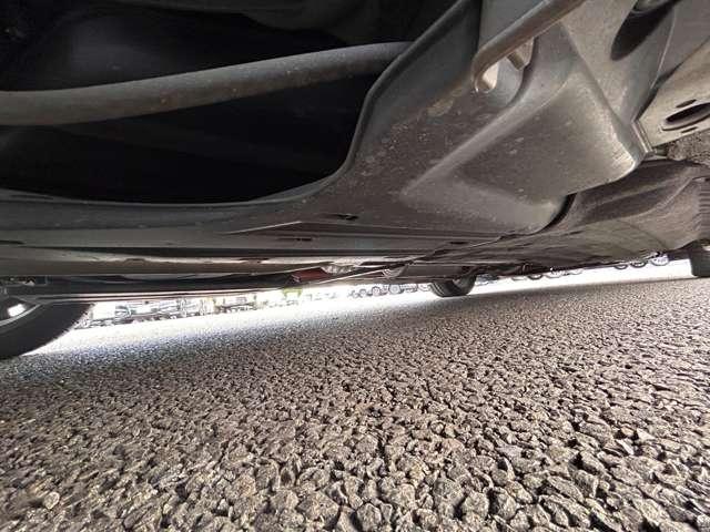 アコードハイブリッド ＥＸ　インターナビ＆フルセグＴＶ／衝突軽減／追従クルーズ／バックカメラ／木目調コンビステアリング／ビルトインＥＴＣ／ＬＥＤヘッドライト／１７インチアルミホイール（29枚目）