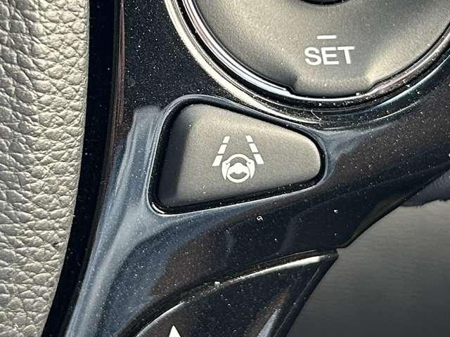 アコードハイブリッド ＥＸ　インターナビ＆フルセグＴＶ／衝突軽減／追従クルーズ／バックカメラ／木目調コンビステアリング／ビルトインＥＴＣ／ＬＥＤヘッドライト／１７インチアルミホイール（34枚目）