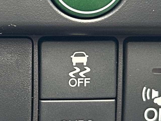 アコードハイブリッド ＥＸ　インターナビ＆フルセグＴＶ／衝突軽減／追従クルーズ／バックカメラ／木目調コンビステアリング／ビルトインＥＴＣ／ＬＥＤヘッドライト／１７インチアルミホイール（36枚目）