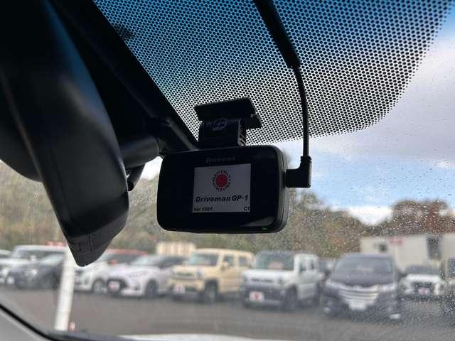 アコードハイブリッド ＥＸ　インターナビ＆フルセグＴＶ／衝突軽減／追従クルーズ／バックカメラ／木目調コンビステアリング／ビルトインＥＴＣ／ＬＥＤヘッドライト／１７インチアルミホイール（54枚目）