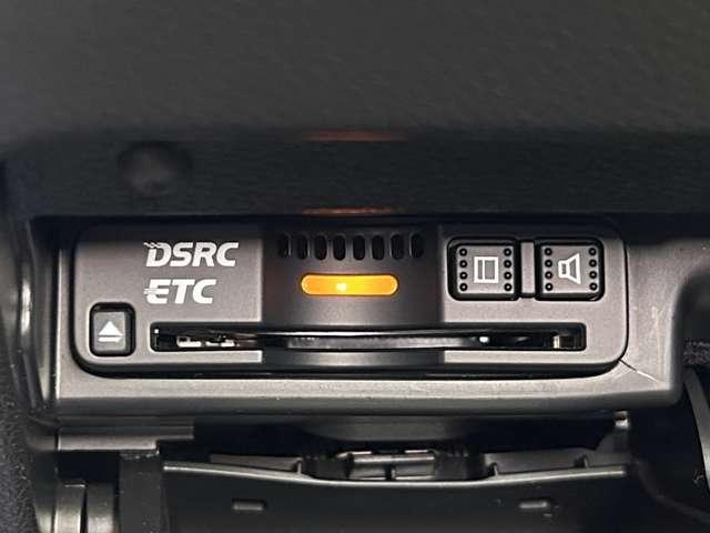 アコードハイブリッド ＥＸ　インターナビ＆フルセグＴＶ／衝突軽減／追従クルーズ／バックカメラ／木目調コンビステアリング／ビルトインＥＴＣ／ＬＥＤヘッドライト／１７インチアルミホイール（55枚目）