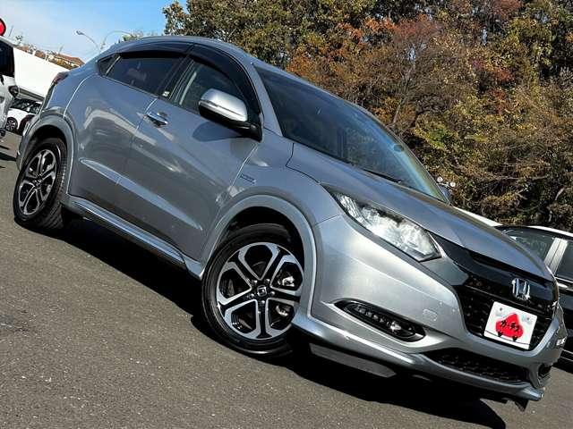 ヴェゼル ハイブリッドＺ・ホンダセンシング　追従型クルコン／禁煙車／ホンダセンシング／バックカメラ／ビルトインＥＴＣ／ハーフレザーシート／パドルシフト／ルーフレール／ＬＥＤヘッドライト／ＬＥＤフォグ／ＩＰＦデイタイムポジションランプキット（3枚目）