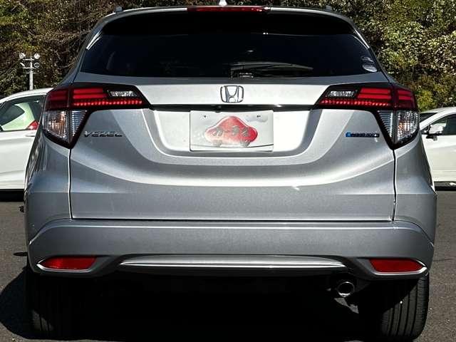 ヴェゼル ハイブリッドＺ・ホンダセンシング　追従型クルコン／禁煙車／ホンダセンシング／バックカメラ／ビルトインＥＴＣ／ハーフレザーシート／パドルシフト／ルーフレール／ＬＥＤヘッドライト／ＬＥＤフォグ／ＩＰＦデイタイムポジションランプキット（6枚目）