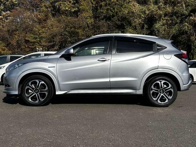 ヴェゼル ハイブリッドＺ・ホンダセンシング　追従型クルコン／禁煙車／ホンダセンシング／バックカメラ／ビルトインＥＴＣ／ハーフレザーシート／パドルシフト／ルーフレール／ＬＥＤヘッドライト／ＬＥＤフォグ／ＩＰＦデイタイムポジションランプキット（8枚目）