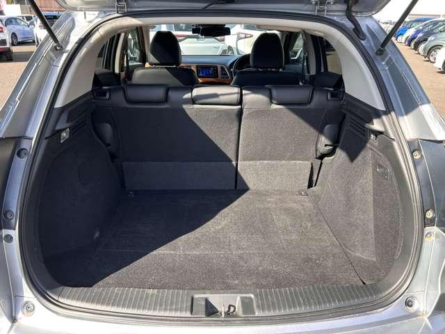 ヴェゼル ハイブリッドＺ・ホンダセンシング　追従型クルコン／禁煙車／ホンダセンシング／バックカメラ／ビルトインＥＴＣ／ハーフレザーシート／パドルシフト／ルーフレール／ＬＥＤヘッドライト／ＬＥＤフォグ／ＩＰＦデイタイムポジションランプキット（24枚目）