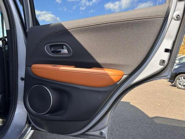 ヴェゼル ハイブリッドＺ・ホンダセンシング　追従型クルコン／禁煙車／ホンダセンシング／バックカメラ／ビルトインＥＴＣ／ハーフレザーシート／パドルシフト／ルーフレール／ＬＥＤヘッドライト／ＬＥＤフォグ／ＩＰＦデイタイムポジションランプキット（53枚目）