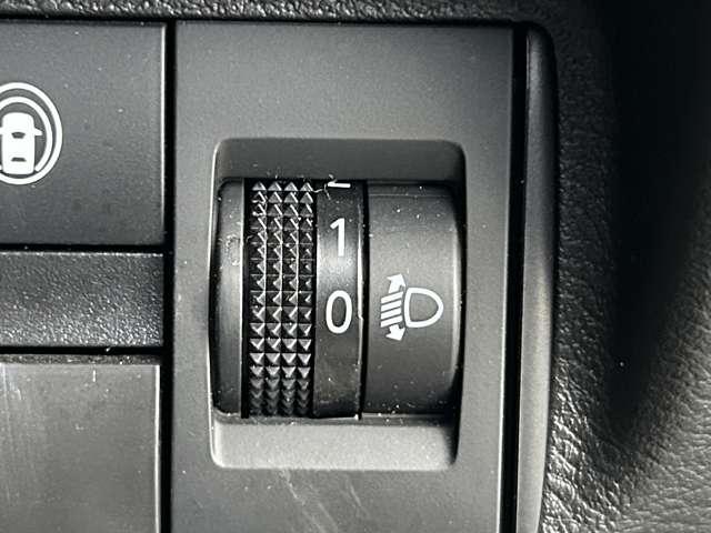 デイズ Ｘ　アイドリングストップ！インテリジェントエマージェンシーブレーキ！車線逸脱警報！純正ナビ＆フルセグＴＶ＆ＤＶＤ＆ＢＴ！インテリジェントアラウンドビューモニター！ウィンカーミラー！ワンオーナー（39枚目）