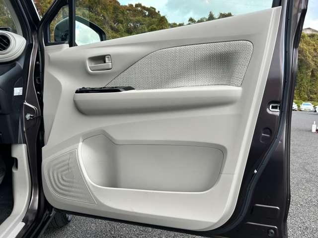 デイズ Ｘ　アイドリングストップ！インテリジェントエマージェンシーブレーキ！車線逸脱警報！純正ナビ＆フルセグＴＶ＆ＤＶＤ＆ＢＴ！インテリジェントアラウンドビューモニター！ウィンカーミラー！ワンオーナー（46枚目）