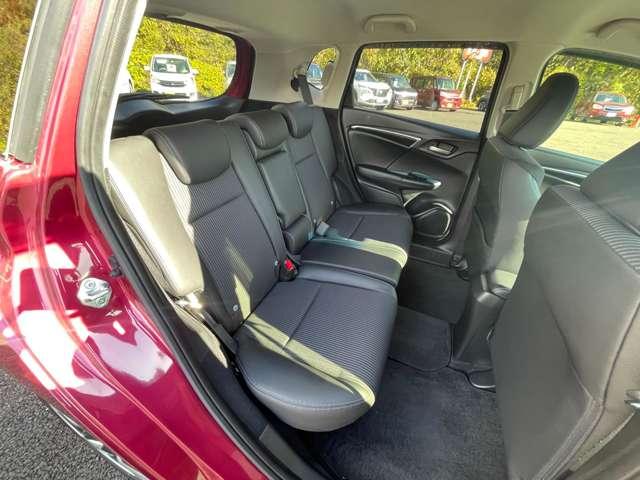 フィットハイブリッド Ｌ　ホンダセンシング　ホンダセンシング！ギャザーズナビ＆フルセグＴＶ＆ＤＶＤ＆ＢＴ＆バックカメラ！ＬＥＤヘッドライト！オートライト！ハーフレザーシート！純正ＥＴＣ！スマートキーシステム！（20枚目）