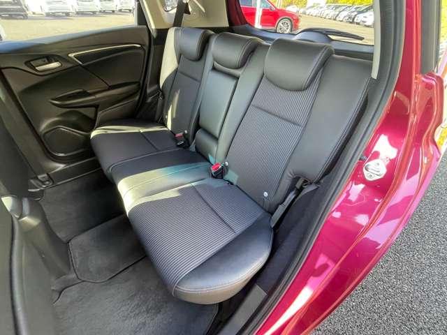 フィットハイブリッド Ｌ　ホンダセンシング　ホンダセンシング！ギャザーズナビ＆フルセグＴＶ＆ＤＶＤ＆ＢＴ＆バックカメラ！ＬＥＤヘッドライト！オートライト！ハーフレザーシート！純正ＥＴＣ！スマートキーシステム！（21枚目）