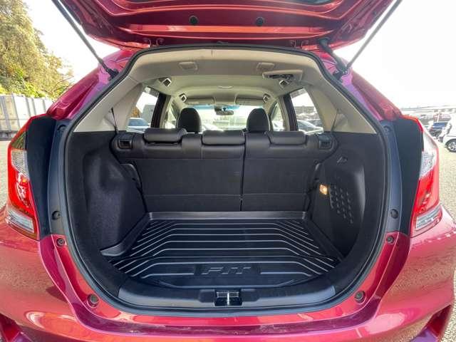 フィットハイブリッド Ｌ　ホンダセンシング　ホンダセンシング！ギャザーズナビ＆フルセグＴＶ＆ＤＶＤ＆ＢＴ＆バックカメラ！ＬＥＤヘッドライト！オートライト！ハーフレザーシート！純正ＥＴＣ！スマートキーシステム！（26枚目）