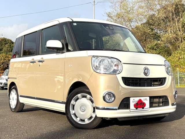 ムーヴキャンバス Ｘブラックインテリアリミテッド　ＳＡＩＩＩ　ストライプスカラー！アイドリングストップ！スマートアシスト３！純正ナビ＆フルセグＴＶ＆ＤＶＤ＆ＢＴ！パノラマモニター！社外リアモニター！オートライト！両側パワースライドドア！ＥＴＣ！禁煙車！（4枚目）