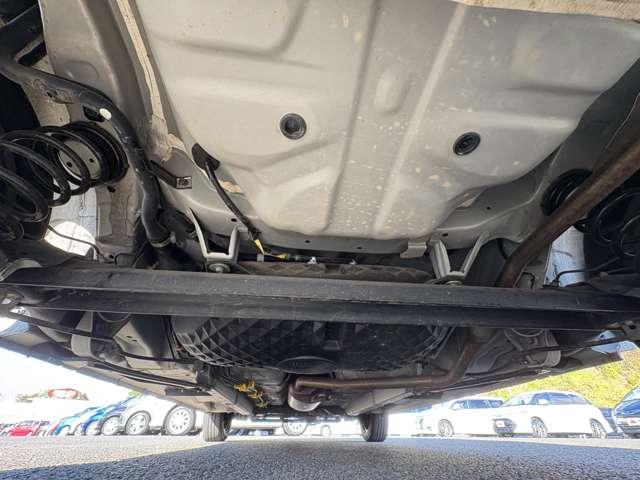 ムーヴキャンバス Ｘブラックインテリアリミテッド　ＳＡＩＩＩ　ストライプスカラー！アイドリングストップ！スマートアシスト３！純正ナビ＆フルセグＴＶ＆ＤＶＤ＆ＢＴ！パノラマモニター！社外リアモニター！オートライト！両側パワースライドドア！ＥＴＣ！禁煙車！（31枚目）