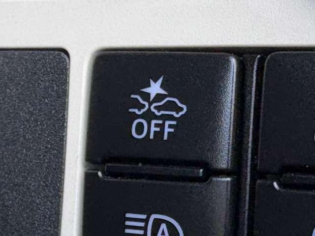 ムーヴキャンバス Ｘブラックインテリアリミテッド　ＳＡＩＩＩ　ストライプスカラー！アイドリングストップ！スマートアシスト３！純正ナビ＆フルセグＴＶ＆ＤＶＤ＆ＢＴ！パノラマモニター！社外リアモニター！オートライト！両側パワースライドドア！ＥＴＣ！禁煙車！（42枚目）