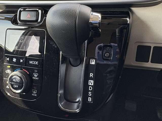 ムーヴキャンバス Ｘブラックインテリアリミテッド　ＳＡＩＩＩ　ストライプスカラー！アイドリングストップ！スマートアシスト３！純正ナビ＆フルセグＴＶ＆ＤＶＤ＆ＢＴ！パノラマモニター！社外リアモニター！オートライト！両側パワースライドドア！ＥＴＣ！禁煙車！（50枚目）