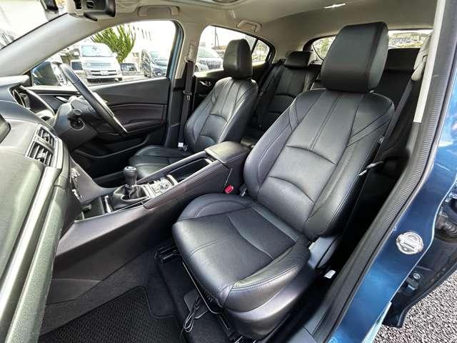 アクセラスポーツ ２２ＸＤ　Ｌパッケージ　アドバンスドＳＣＢＳ！レーンキープ・アシスト・システム！車線逸脱警報システム！マツダ・レーダークルーズコントロール！ＢＯＳＥサウンドシステム！純正ナビ！フルセグＴＶ！バックカメラ！４ＷＤ！（22枚目）