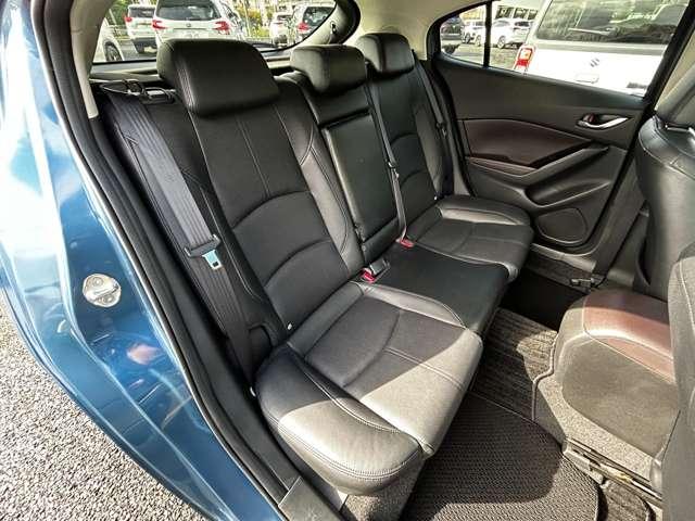 アクセラスポーツ ２２ＸＤ　Ｌパッケージ　アドバンスドＳＣＢＳ！レーンキープ・アシスト・システム！車線逸脱警報システム！マツダ・レーダークルーズコントロール！ＢＯＳＥサウンドシステム！純正ナビ！フルセグＴＶ！バックカメラ！４ＷＤ！（23枚目）