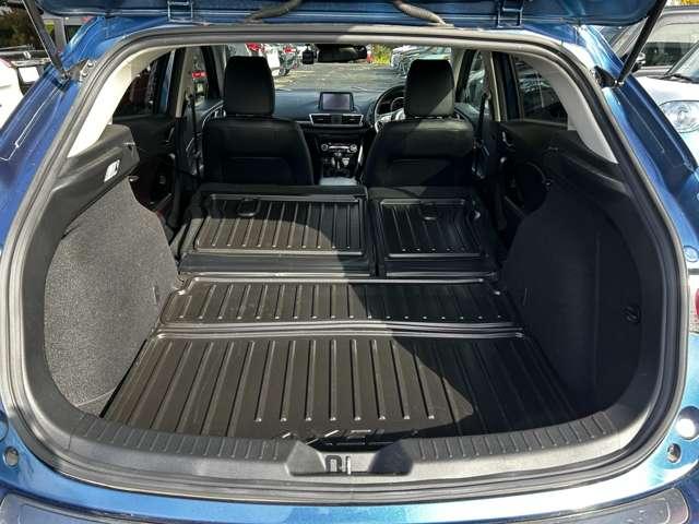 アクセラスポーツ ２２ＸＤ　Ｌパッケージ　アドバンスドＳＣＢＳ！レーンキープ・アシスト・システム！車線逸脱警報システム！マツダ・レーダークルーズコントロール！ＢＯＳＥサウンドシステム！純正ナビ！フルセグＴＶ！バックカメラ！４ＷＤ！（27枚目）