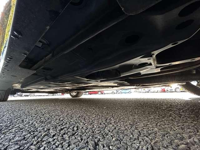 アクセラスポーツ ２２ＸＤ　Ｌパッケージ　アドバンスドＳＣＢＳ！レーンキープ・アシスト・システム！車線逸脱警報システム！マツダ・レーダークルーズコントロール！ＢＯＳＥサウンドシステム！純正ナビ！フルセグＴＶ！バックカメラ！４ＷＤ！（32枚目）