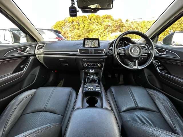 アクセラスポーツ ２２ＸＤ　Ｌパッケージ　アドバンスドＳＣＢＳ！レーンキープ・アシスト・システム！車線逸脱警報システム！マツダ・レーダークルーズコントロール！ＢＯＳＥサウンドシステム！純正ナビ！フルセグＴＶ！バックカメラ！４ＷＤ！（33枚目）