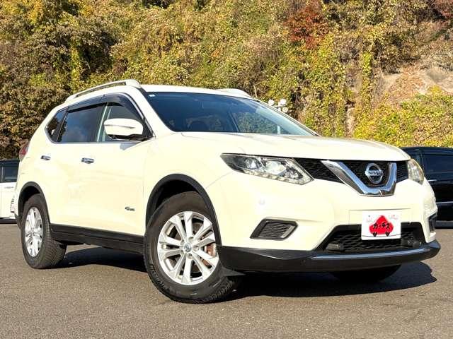 エクストレイル ２０Ｘ　ハイブリッド　エマージェンシーブレーキＰ　４ＷＤ　エマージェンシーブレーキ！車線逸脱警報！後側方車両検知警報！フロント・リアソナー！ふらつき警報！オートライト！純正ナビ！フルセグＴＶ（走行時視聴可）！シートヒーター！ＬＥＤヘッドライト／カブロンシート（4枚目）