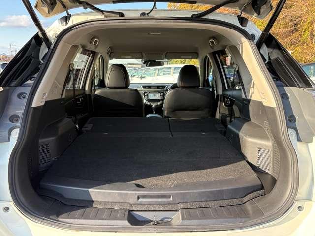 エクストレイル ２０Ｘ　ハイブリッド　エマージェンシーブレーキＰ　４ＷＤ　エマージェンシーブレーキ！車線逸脱警報！後側方車両検知警報！フロント・リアソナー！ふらつき警報！オートライト！純正ナビ！フルセグＴＶ（走行時視聴可）！シートヒーター！ＬＥＤヘッドライト／カブロンシート（22枚目）