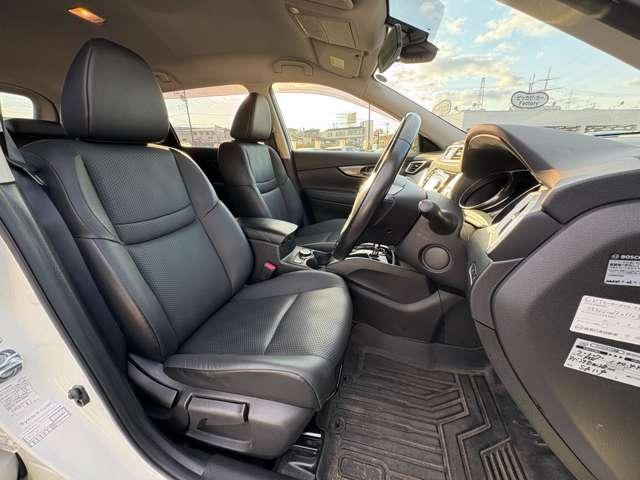 エクストレイル ２０Ｘ　ハイブリッド　エマージェンシーブレーキＰ　４ＷＤ　エマージェンシーブレーキ！車線逸脱警報！後側方車両検知警報！フロント・リアソナー！ふらつき警報！オートライト！純正ナビ！フルセグＴＶ（走行時視聴可）！シートヒーター！ＬＥＤヘッドライト／カブロンシート（23枚目）