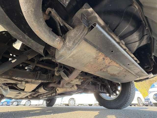 エクストレイル ２０Ｘ　ハイブリッド　エマージェンシーブレーキＰ　４ＷＤ　エマージェンシーブレーキ！車線逸脱警報！後側方車両検知警報！フロント・リアソナー！ふらつき警報！オートライト！純正ナビ！フルセグＴＶ（走行時視聴可）！シートヒーター！ＬＥＤヘッドライト／カブロンシート（30枚目）