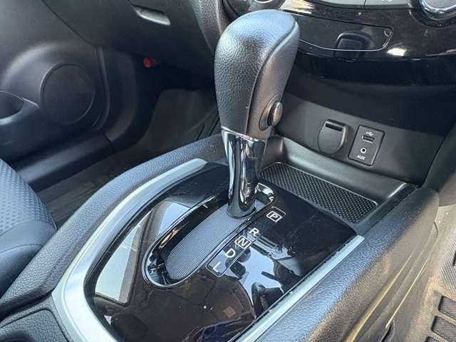 エクストレイル ２０Ｘ　ハイブリッド　エマージェンシーブレーキＰ　４ＷＤ　エマージェンシーブレーキ！車線逸脱警報！後側方車両検知警報！フロント・リアソナー！ふらつき警報！オートライト！純正ナビ！フルセグＴＶ（走行時視聴可）！シートヒーター！ＬＥＤヘッドライト／カブロンシート（55枚目）