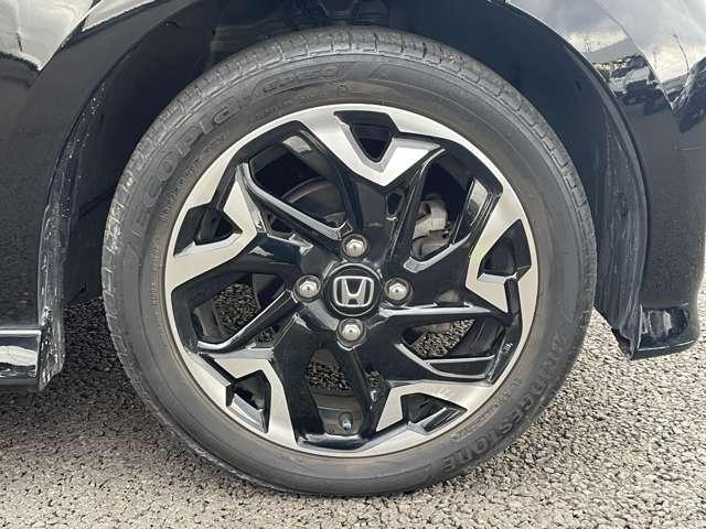 Ｎ－ＢＯＸカスタム Ｇ・Ｌターボホンダセンシング　２トーンカラースタイル！アイドリングストップ！ホンダセンシング！ギャザーズナビ＆フルセグＴＶ＆ＤＶＤ＆ＢＴ＆バックカメラ！両側パワースライドドア！ＬＥＤヘッドライト！オートライト！（12枚目）