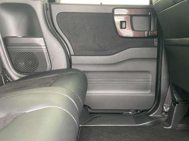 Ｎ－ＢＯＸカスタム Ｇ・Ｌターボホンダセンシング　２トーンカラースタイル！アイドリングストップ！ホンダセンシング！ギャザーズナビ＆フルセグＴＶ＆ＤＶＤ＆ＢＴ＆バックカメラ！両側パワースライドドア！ＬＥＤヘッドライト！オートライト！（25枚目）