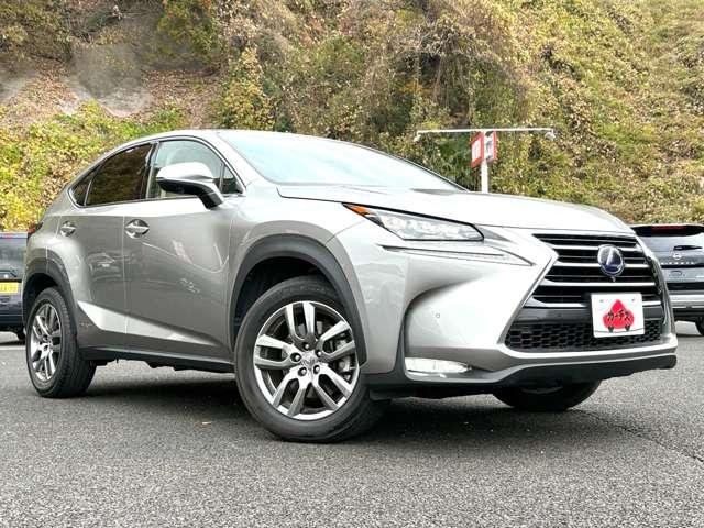 NX NX300h バージョンL プリクラッシュセーフティシステム!ブラインドスポットモニター!純正ナビ&フルセグTV&BT!パノラミックビューモニター!3眼LEDヘッドライト!レザーシート!シートヒーター&ベンチ(6枚目)