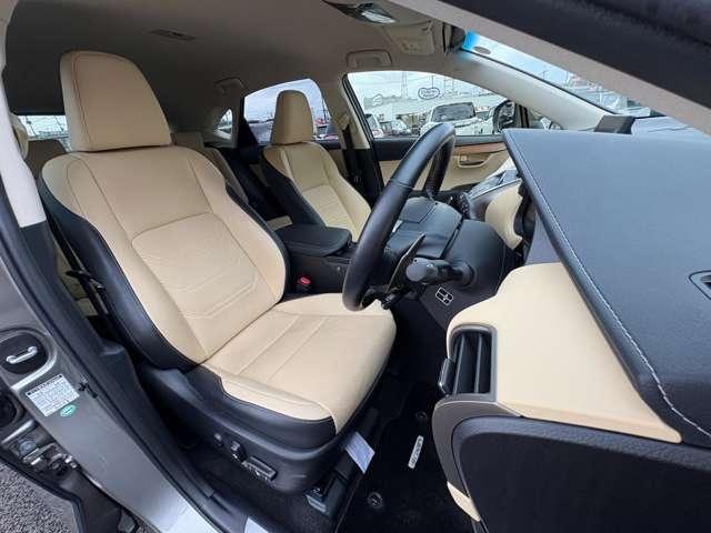 NX NX300h バージョンL プリクラッシュセーフティシステム!ブラインドスポットモニター!純正ナビ&フルセグTV&BT!パノラミックビューモニター!3眼LEDヘッドライト!レザーシート!シートヒーター&ベンチ(19枚目)