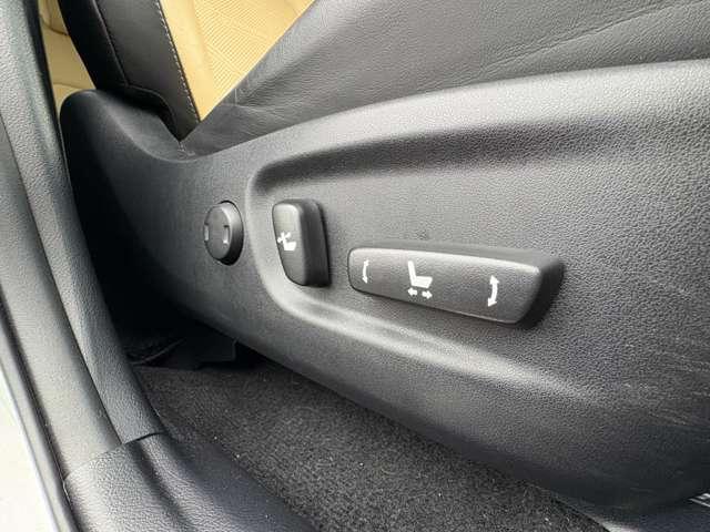 NX NX300h バージョンL プリクラッシュセーフティシステム!ブラインドスポットモニター!純正ナビ&フルセグTV&BT!パノラミックビューモニター!3眼LEDヘッドライト!レザーシート!シートヒーター&ベンチ(20枚目)