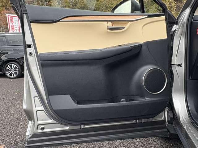 NX NX300h バージョンL プリクラッシュセーフティシステム!ブラインドスポットモニター!純正ナビ&フルセグTV&BT!パノラミックビューモニター!3眼LEDヘッドライト!レザーシート!シートヒーター&ベンチ(33枚目)