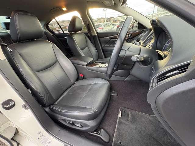 「運転席」　シートなどの状態も良く、目立つような傷や汚れはありません！