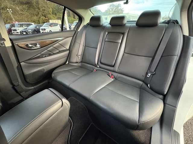 「２ｎｄシート」２列目は大人がゆったり座るスペースがあります♪