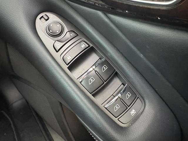 「窓側スイッチ」各スイッチがまとめることで操作がとても便利です！