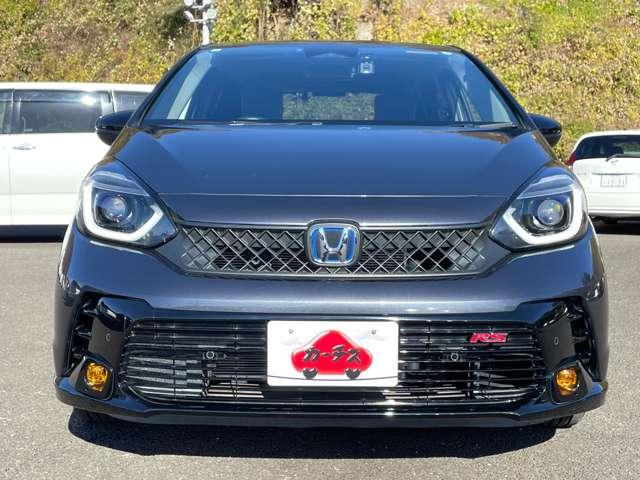 フィット ｅ：ＨＥＶ　ＲＳ　ホンダセンシング！カロッツェリアナビ＆フルセグＴＶ＆ＤＶＤ＆ＢＴ＆バックカメラ！ＬＥＤヘッドライト！オートライト！純正アルミ＆エアロ！半革シート！純正ＥＴＣ！パドルシフト！スマート（3枚目）