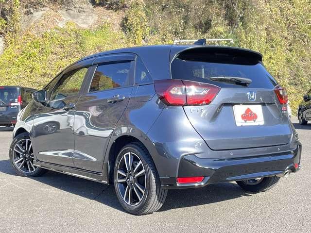 フィット ｅ：ＨＥＶ　ＲＳ　ホンダセンシング！カロッツェリアナビ＆フルセグＴＶ＆ＤＶＤ＆ＢＴ＆バックカメラ！ＬＥＤヘッドライト！オートライト！純正アルミ＆エアロ！半革シート！純正ＥＴＣ！パドルシフト！スマート（8枚目）