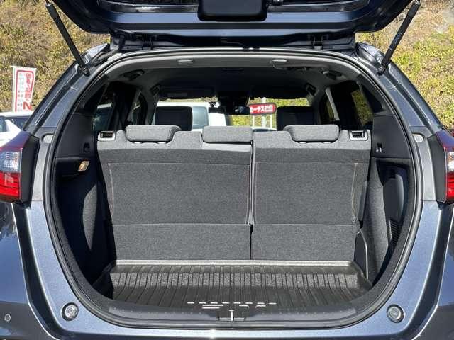 フィット ｅ：ＨＥＶ　ＲＳ　ホンダセンシング！カロッツェリアナビ＆フルセグＴＶ＆ＤＶＤ＆ＢＴ＆バックカメラ！ＬＥＤヘッドライト！オートライト！純正アルミ＆エアロ！半革シート！純正ＥＴＣ！パドルシフト！スマート（11枚目）