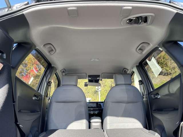 フィット ｅ：ＨＥＶ　ＲＳ　ホンダセンシング！カロッツェリアナビ＆フルセグＴＶ＆ＤＶＤ＆ＢＴ＆バックカメラ！ＬＥＤヘッドライト！オートライト！純正アルミ＆エアロ！半革シート！純正ＥＴＣ！パドルシフト！スマート（13枚目）